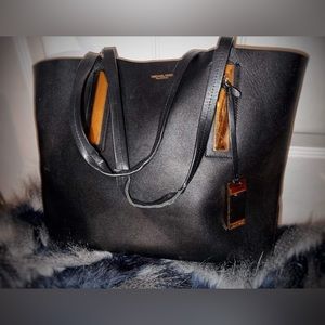 ✨✨ Large Michael Kors Collection Tote